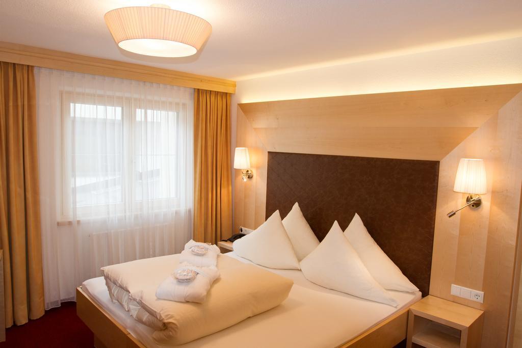 Hotel Albona Ischgl Oda fotoğraf